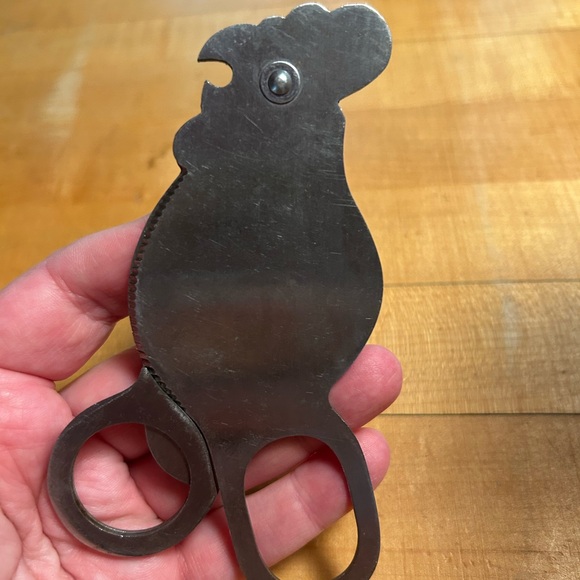 vintage stainless steel chicken egg scissors, also known as an egg topper - Picture 2 of 2